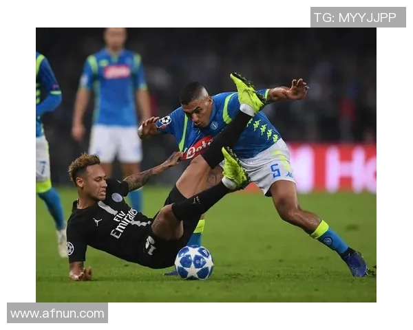 2018年巴黎圣日耳曼与那不勒斯精彩对决回顾与分析